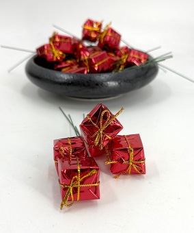 mini-cadeautjes--rood-groen---prikker---2,5-cm