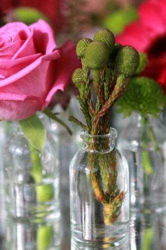 Tafelvaasje mini flesje H6 cm D 3 cm